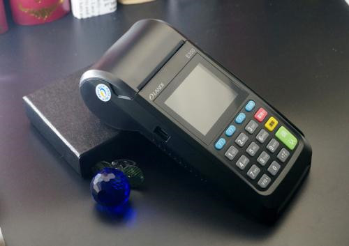 為什么有些POS機的免費送?或者很便宜?