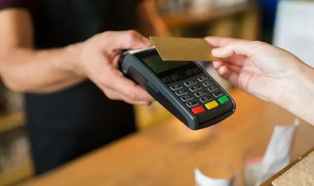 POS機的閃付和雙免